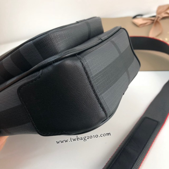 Burberry專門店新款London斜背包 巴寶莉London格紋男士單肩斜挎包 yxb1295